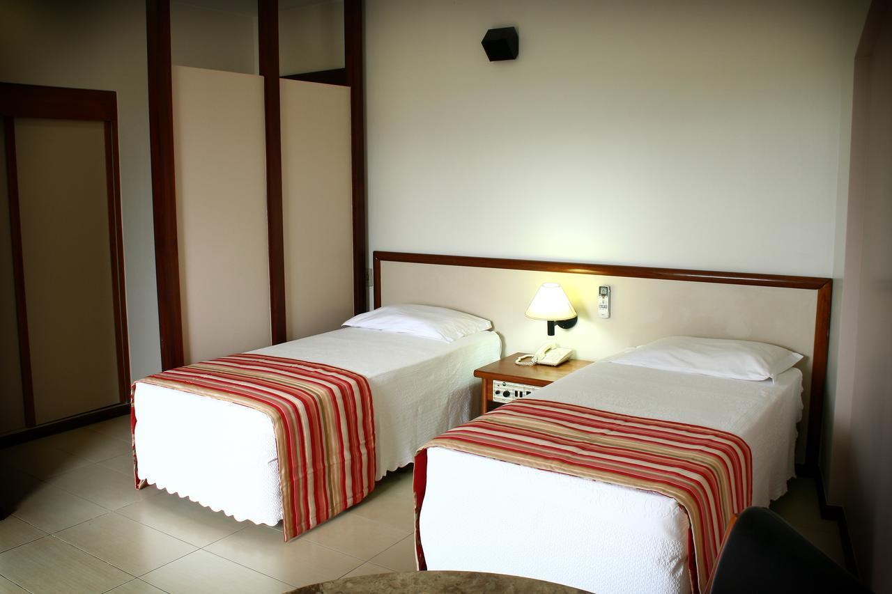 Hotel Beira Rio Itumbiara Kültér fotó